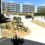 Lejlighed New Stunning Ocean Aprt In 